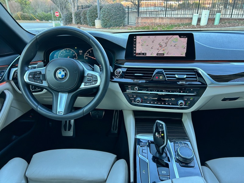 BMW 5-Series 540i 2019
