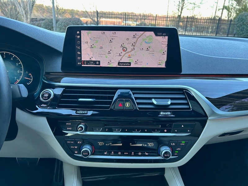 BMW 5-Series 540i 2019
