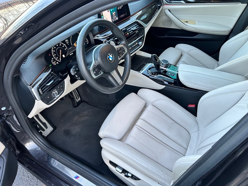 BMW 5-Series 540i 2019