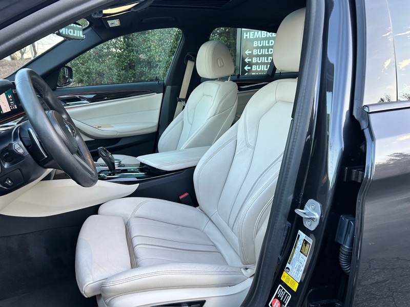 BMW 5-Series 540i 2019