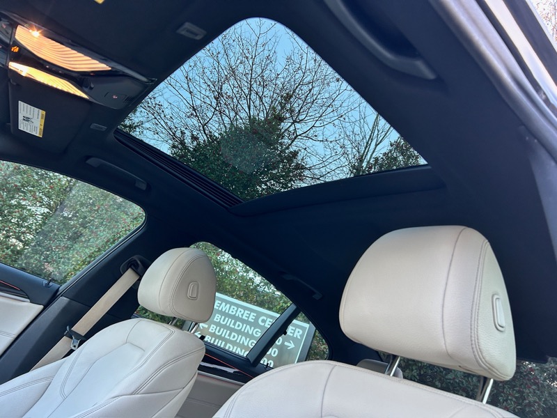 BMW 5-Series 540i 2019