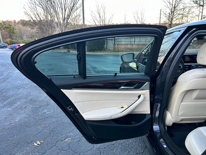 BMW 5-Series 540i 2019