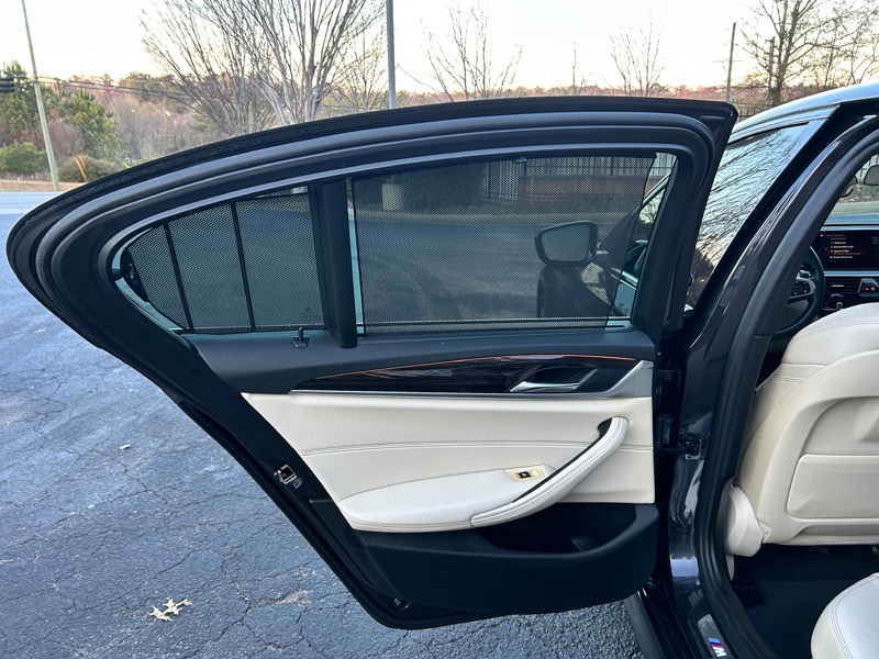 BMW 5-Series 540i 2019