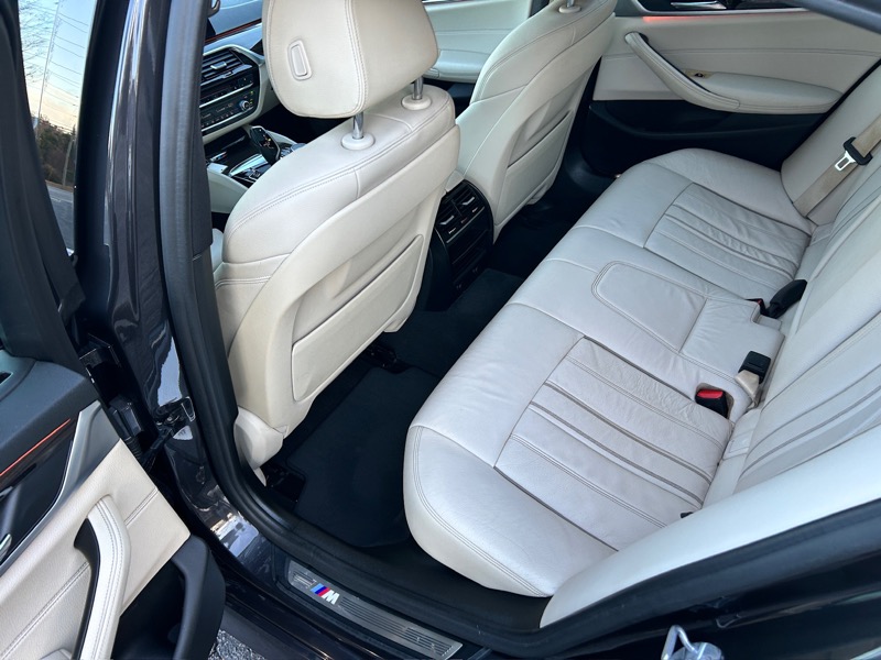 BMW 5-Series 540i 2019
