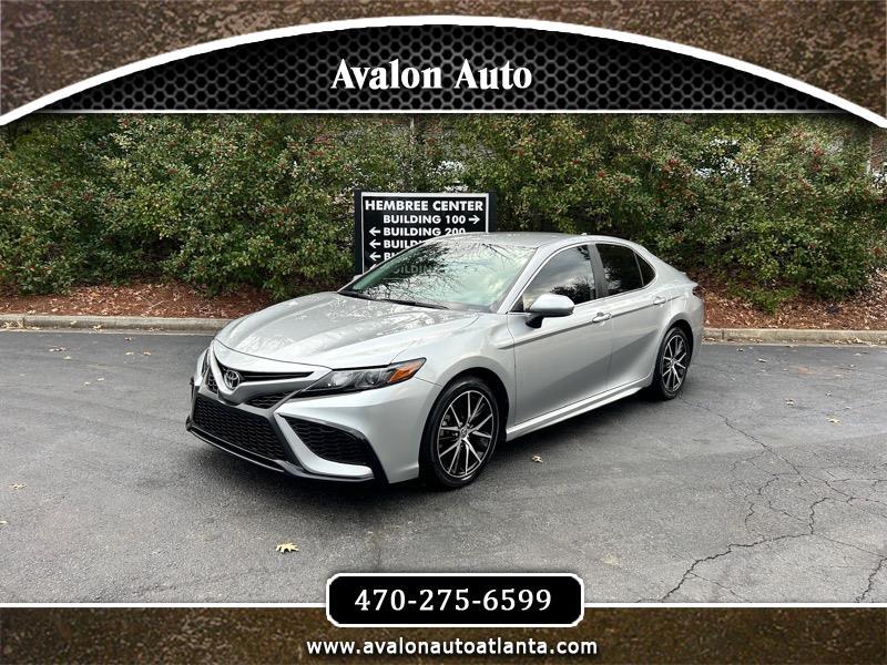 2021 Toyota Camry SE's photo