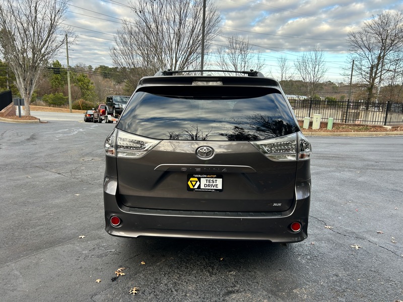 Toyota Sienna SE Premium FWD 8-Passenger V6 2016