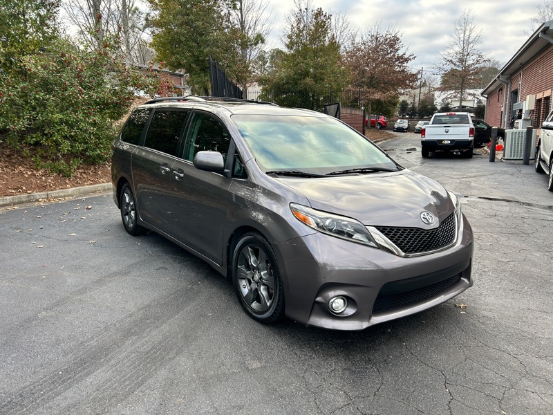 Toyota Sienna SE Premium FWD 8-Passenger V6 2016
