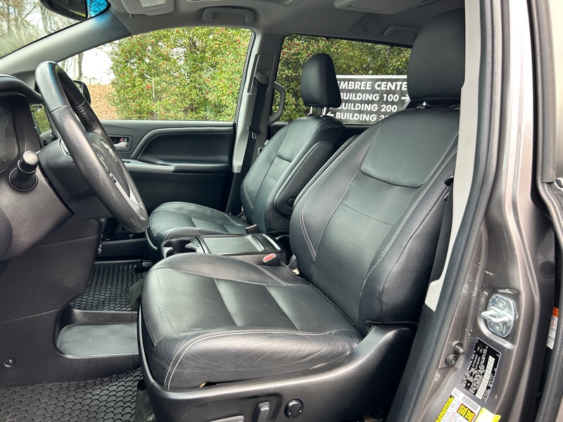 Toyota Sienna SE Premium FWD 8-Passenger V6 2016