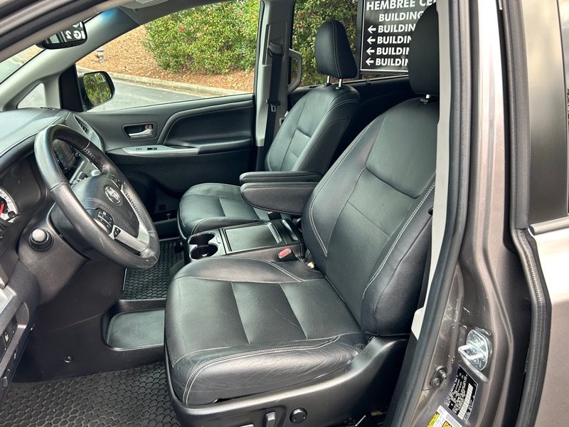 Toyota Sienna SE Premium FWD 8-Passenger V6 2016
