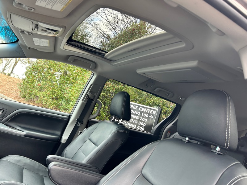 Toyota Sienna SE Premium FWD 8-Passenger V6 2016