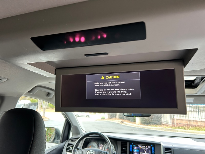 Toyota Sienna SE Premium FWD 8-Passenger V6 2016