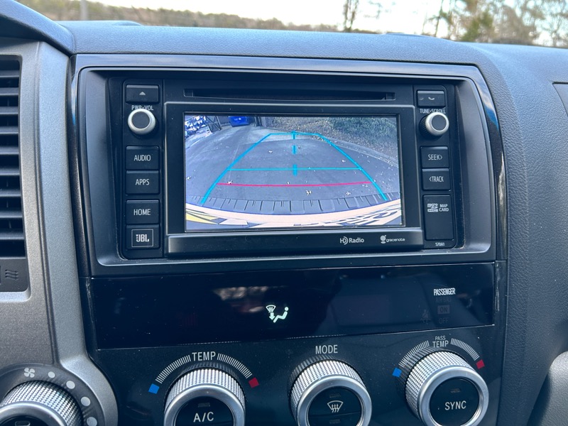 Toyota Sequoia Plantium 4WD 2015