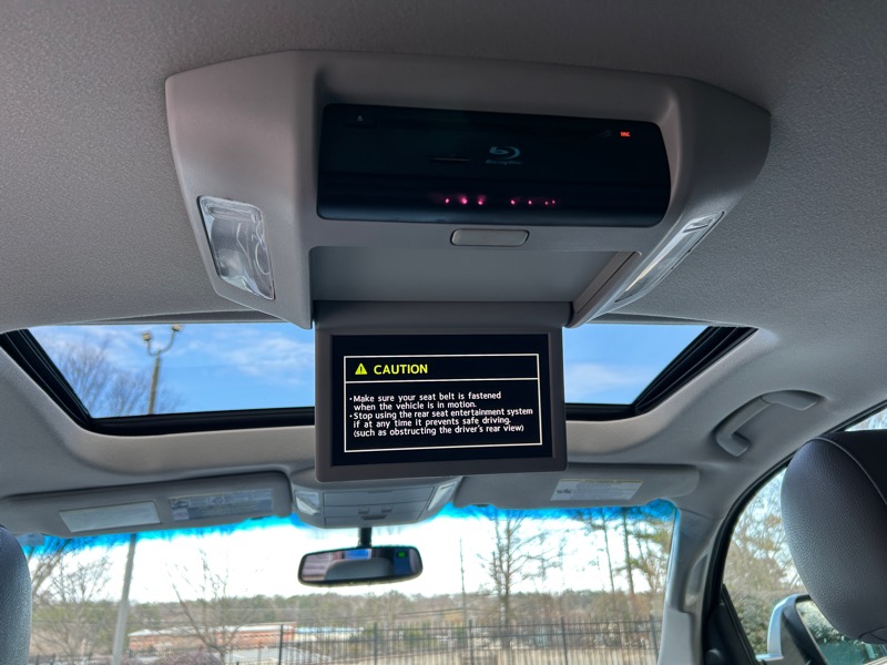 Toyota Sequoia Plantium 4WD 2015