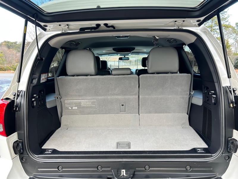 Toyota Sequoia Plantium 4WD 2015