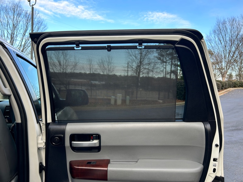 Toyota Sequoia Plantium 4WD 2015