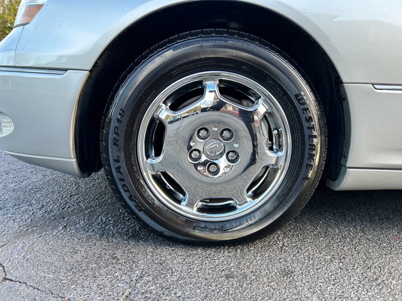 Lexus LS 430 Sedan 2001