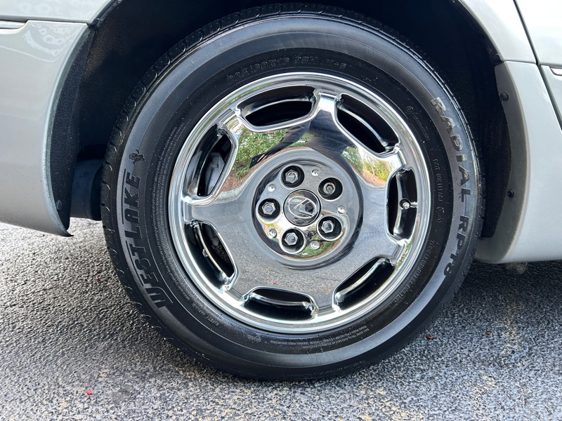 Lexus LS 430 Sedan 2001