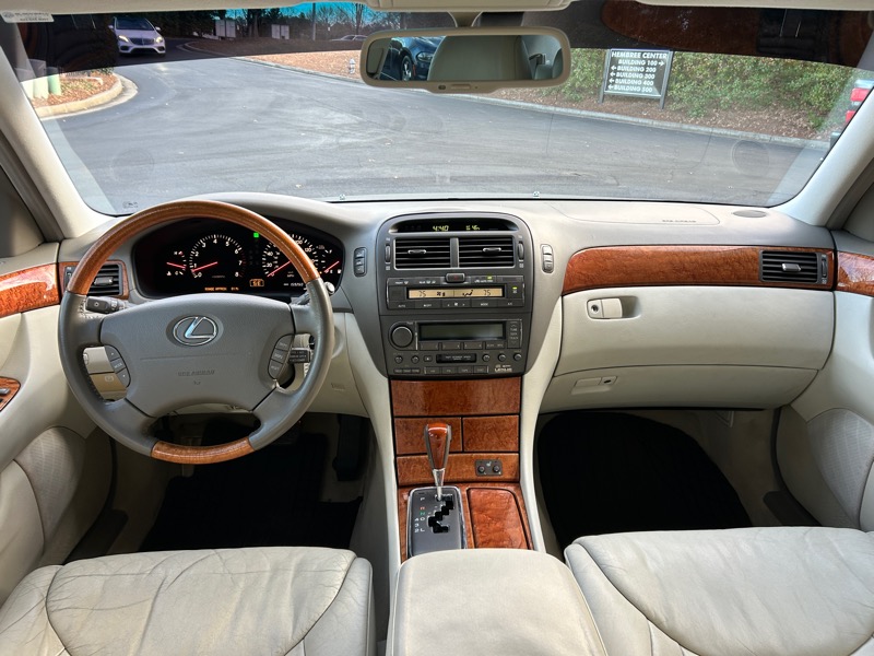 Lexus LS 430 Sedan 2001