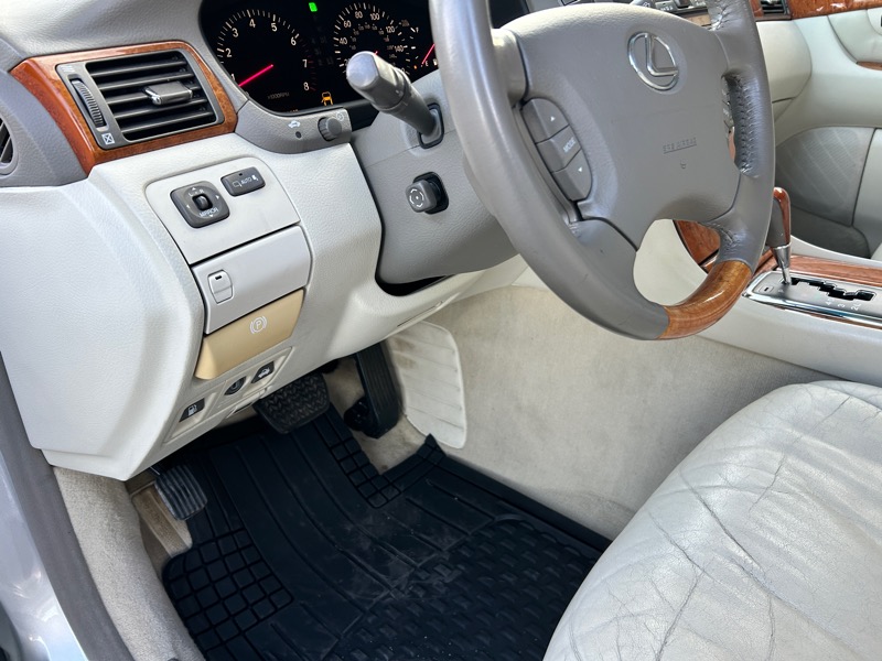 Lexus LS 430 Sedan 2001