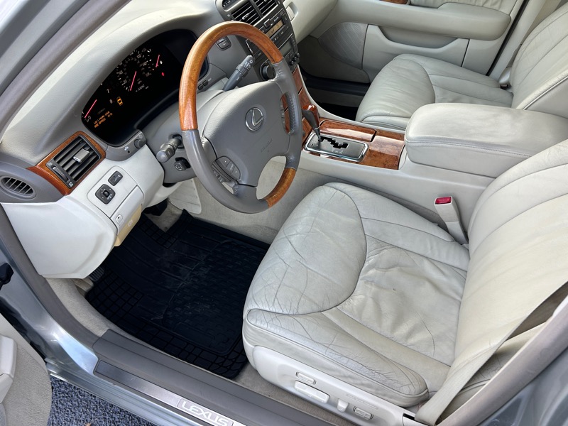 Lexus LS 430 Sedan 2001