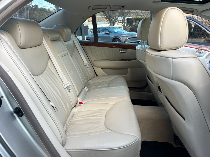 Lexus LS 430 Sedan 2001