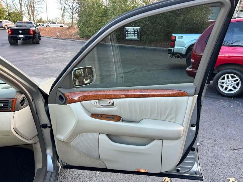 Lexus LS 430 Sedan 2001