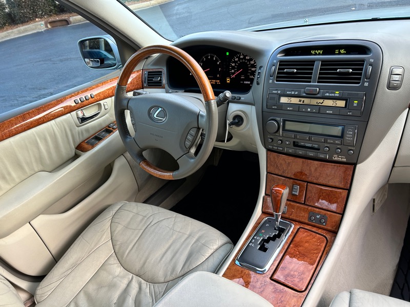 Lexus LS 430 Sedan 2001