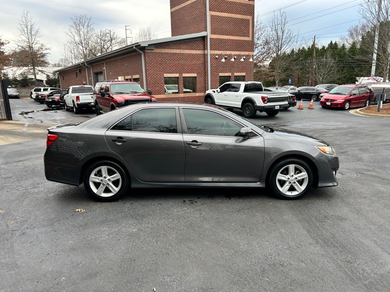 Toyota Camry SE 2014