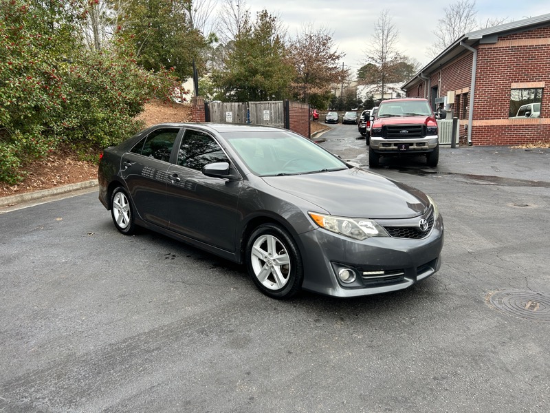 Toyota Camry SE 2014