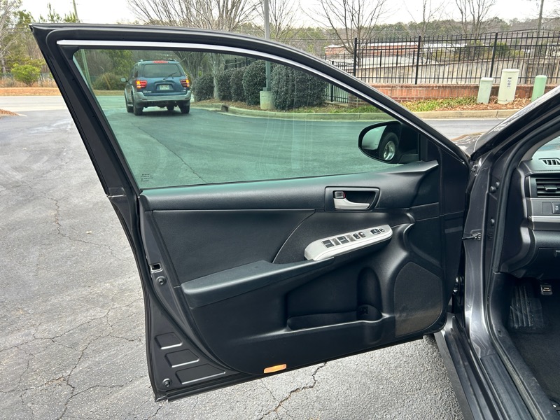 Toyota Camry SE 2014