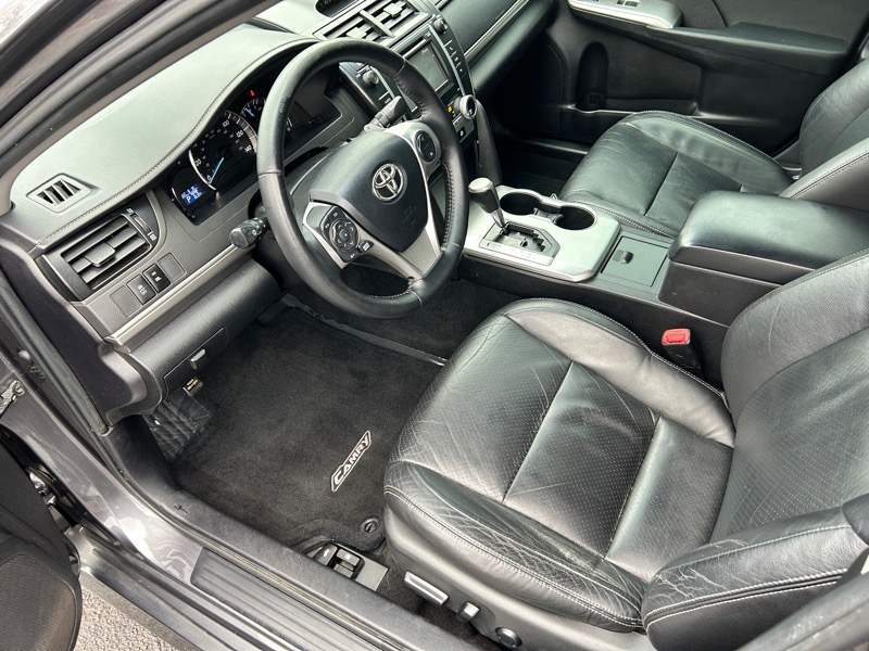 Toyota Camry SE 2014
