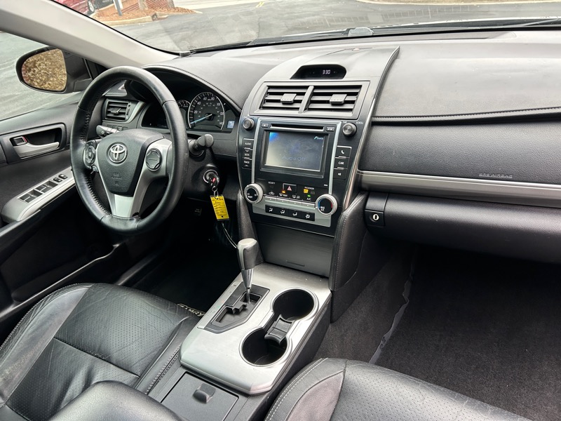 Toyota Camry SE 2014