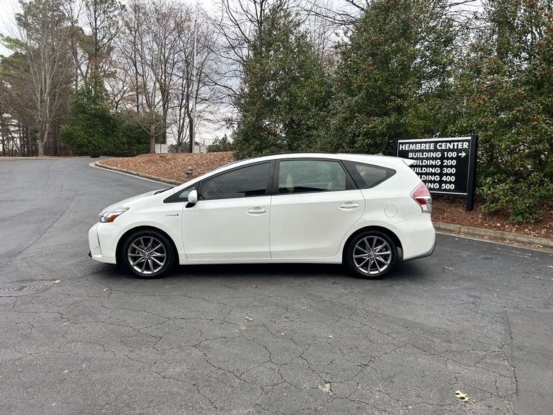 Toyota Prius V Three 2016