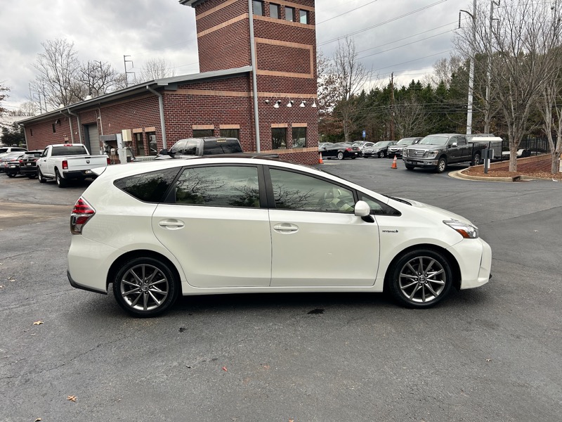 Toyota Prius V Three 2016