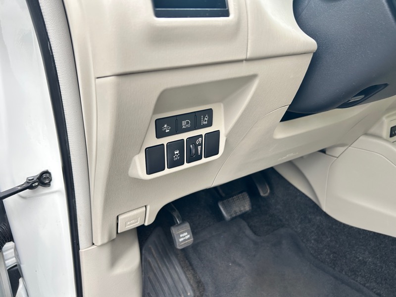 Toyota Prius V Three 2016