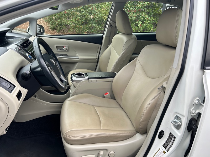 Toyota Prius V Three 2016