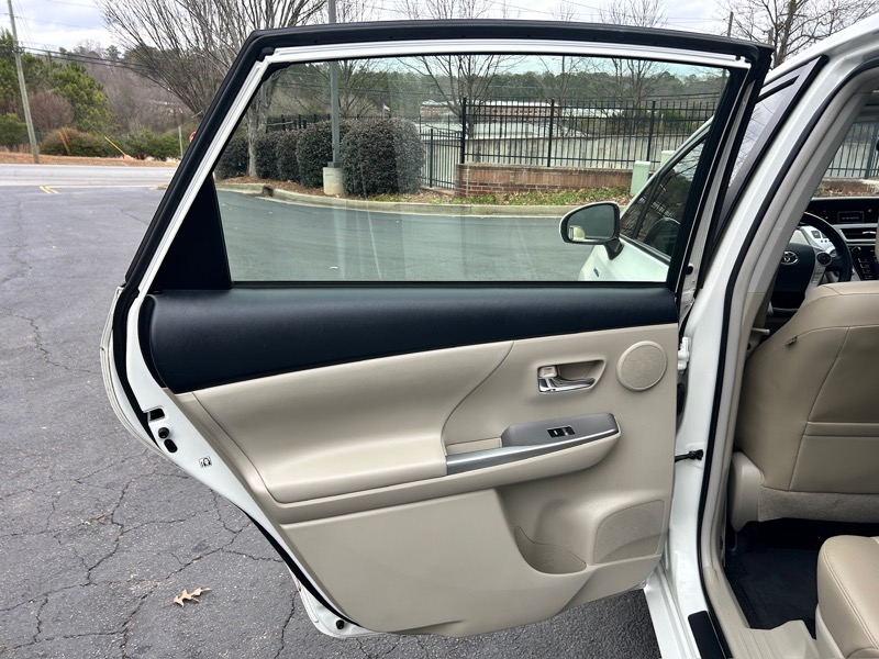 Toyota Prius V Three 2016