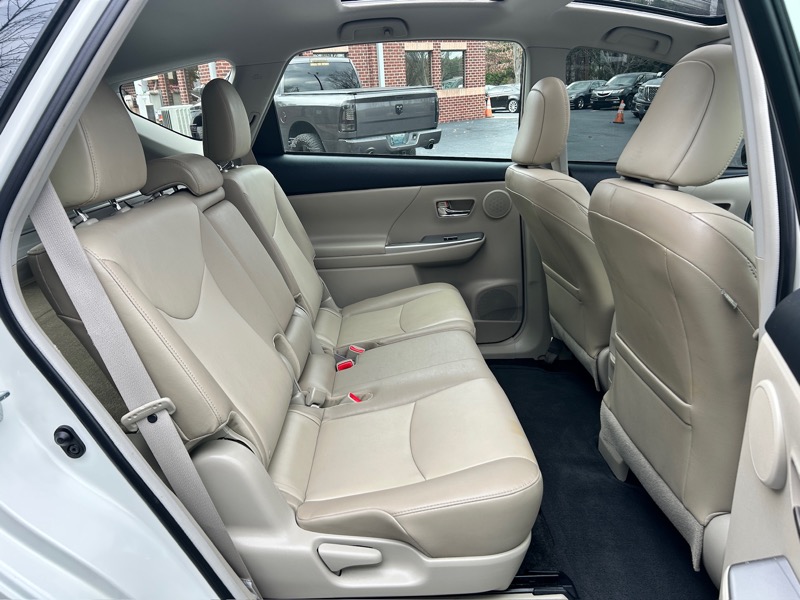 Toyota Prius V Three 2016