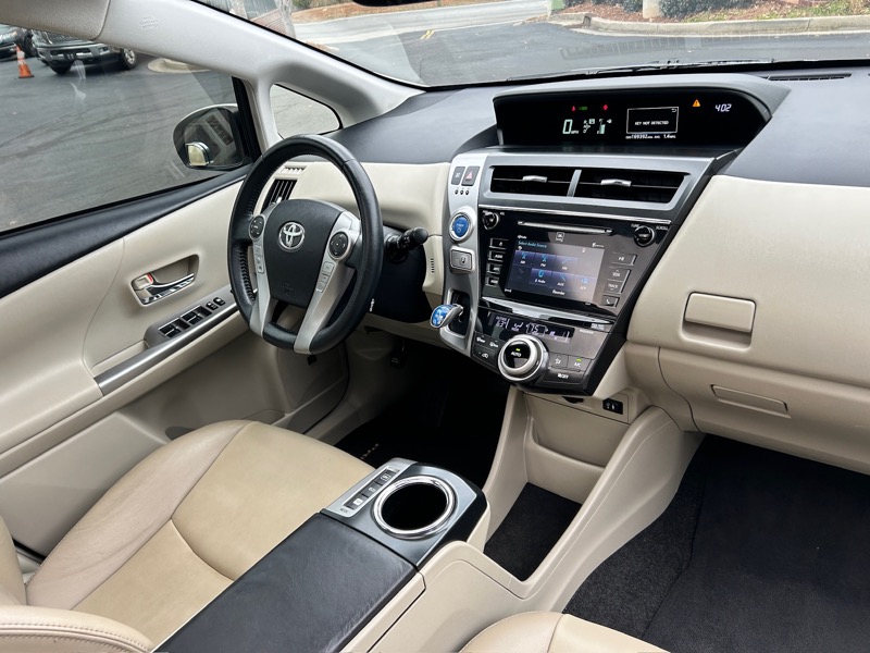 Toyota Prius V Three 2016