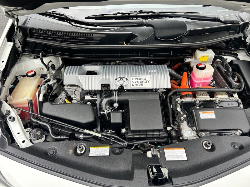 Toyota Prius V Three 2016