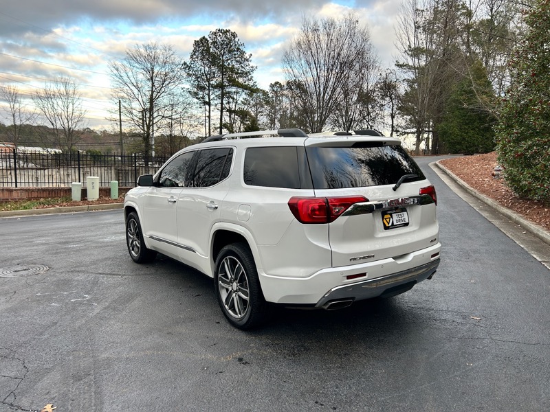 GMC Acadia Denali AWD 2017