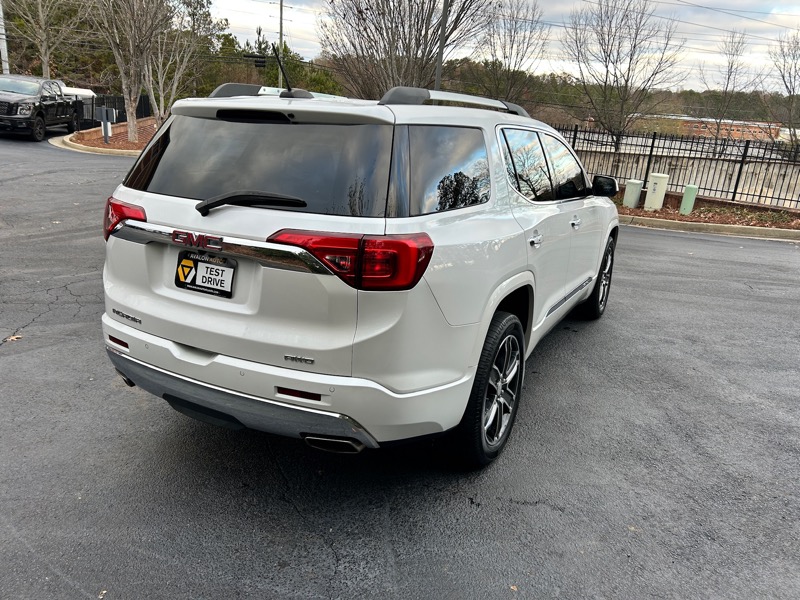 GMC Acadia Denali AWD 2017
