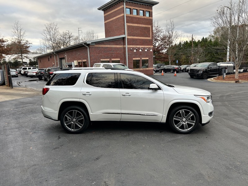 GMC Acadia Denali AWD 2017
