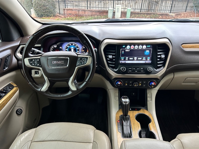 GMC Acadia Denali AWD 2017