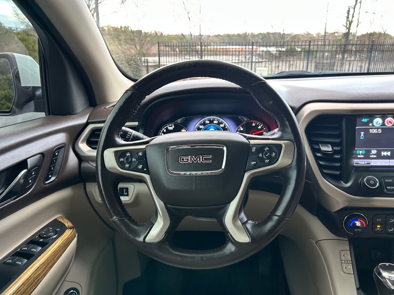 GMC Acadia Denali AWD 2017