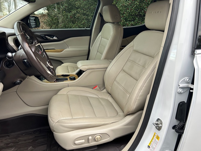 GMC Acadia Denali AWD 2017