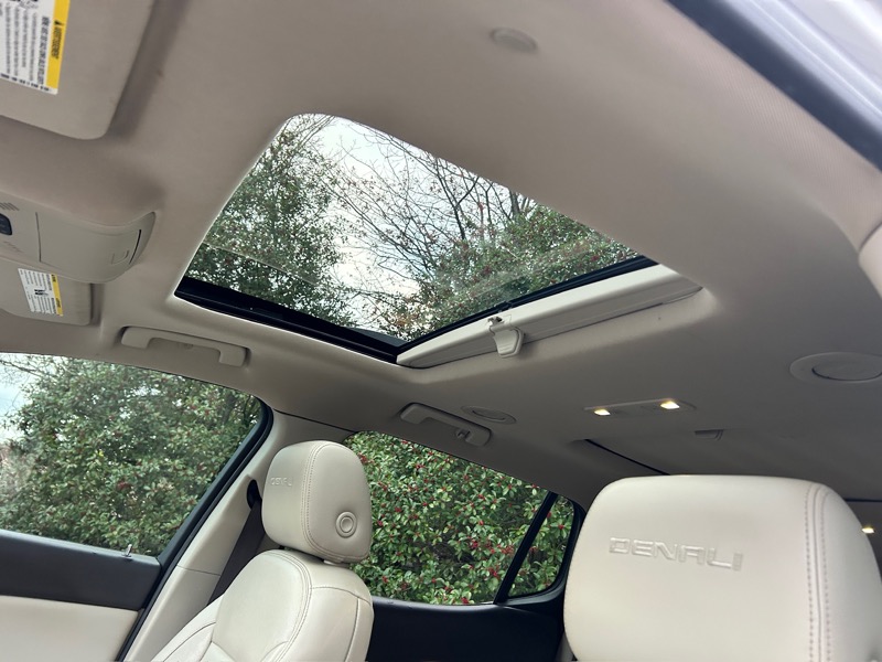 GMC Acadia Denali AWD 2017