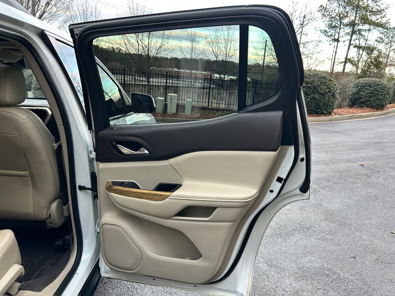 GMC Acadia Denali AWD 2017