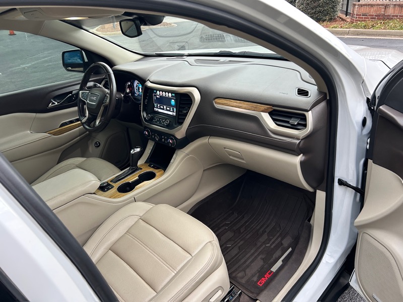 GMC Acadia Denali AWD 2017