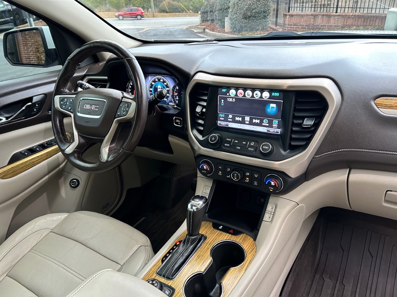 GMC Acadia Denali AWD 2017